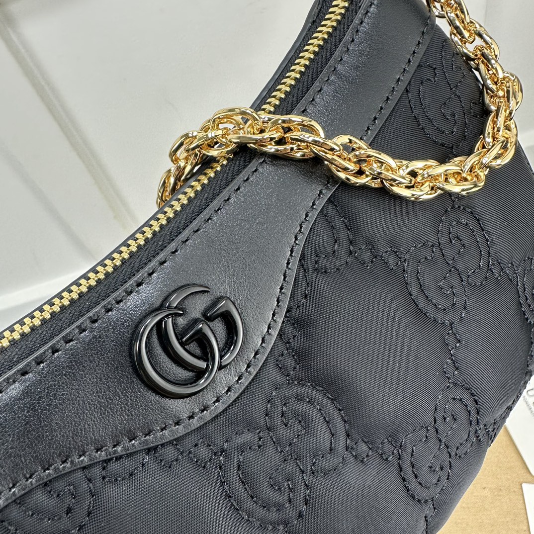 Gucci Hobo Bags